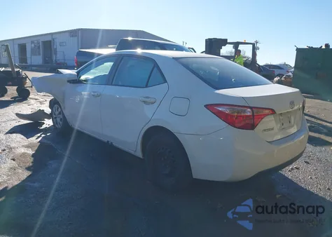 2018 Toyota Corolla L z USA, uszkodzony, nr VIN 2T1BURHE0JC965613